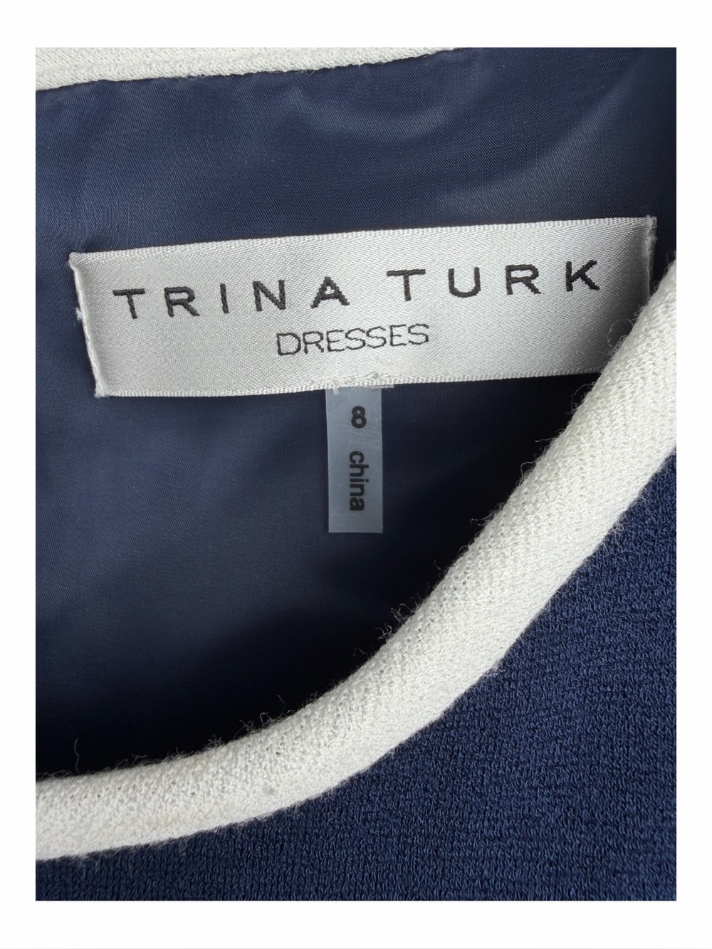 Trina Turk NWOT Navy Blue and White Colorblock  Sleeveless Shift Dress. Size 8. - Picture 4 of 15